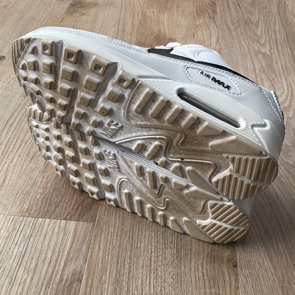 Womens Black and White Nike Air Max 90s - Picture 6 of 9